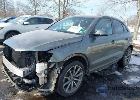 2018 Audi Q3 2.0T Premium/2.0T Sport Premium z USA, uszkodzony, nr VIN WA1ECCFS3JR029135
